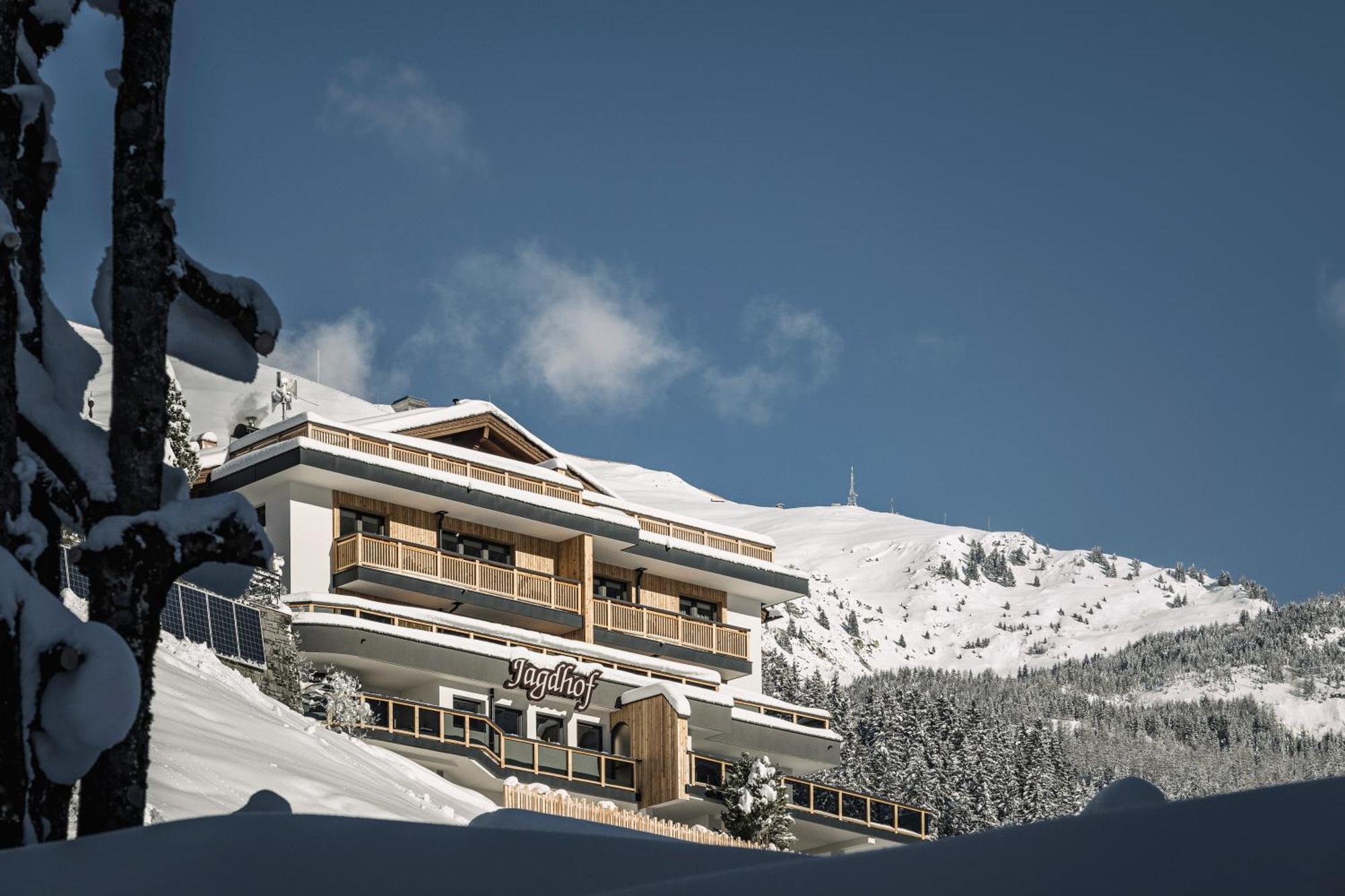 Jagdhof Pure Mountain Tux